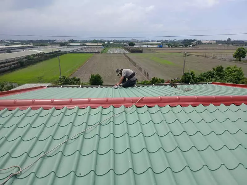 琉璃鋼瓦换新工程-屏東鐵皮屋