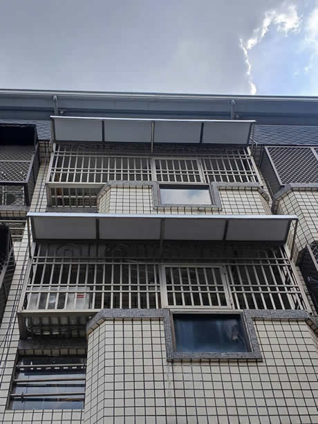 屏東公寓:鋁鋼塑採光罩-屏東採光罩