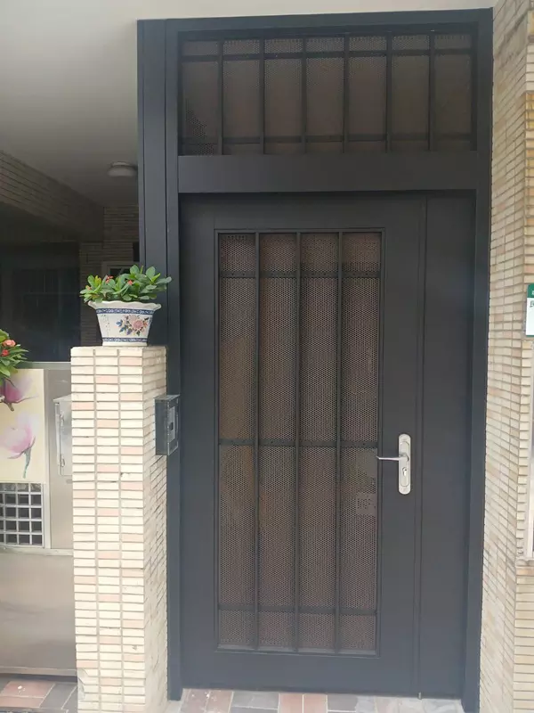 屏東市住家:白鈇沖孔大門-屏東不鏽鋼門