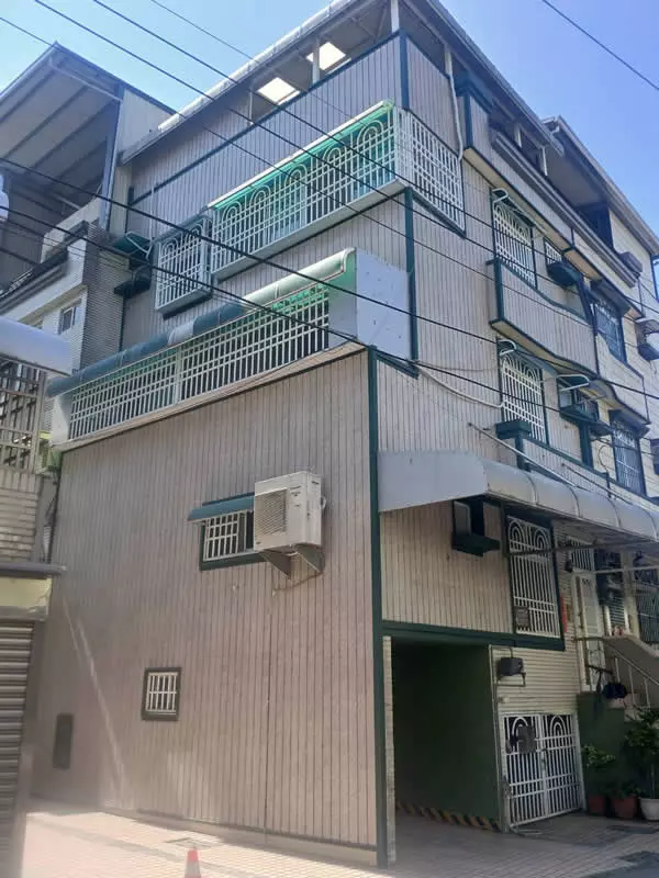透天公寓:穿鐵衣-外牆防水-屏東鐵皮屋